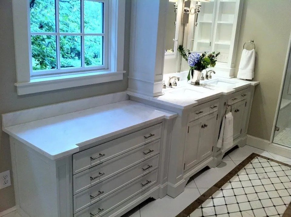 Open concept light wood floor kitchen room design with white walls (Copy)